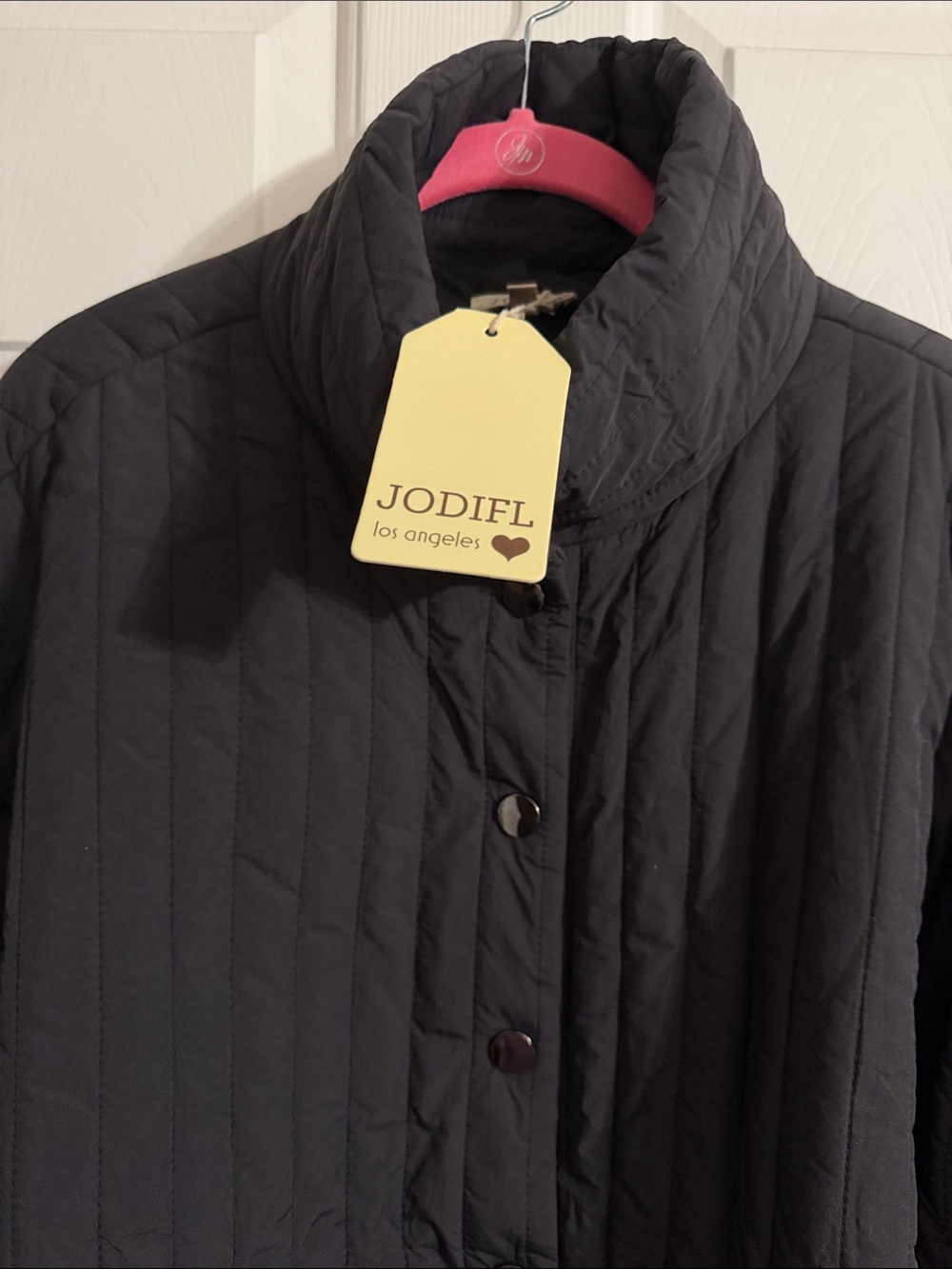 JODIFL Black Quilted Puffer Jacket with Cream Trim and Red Cuff Detail - Picture 2 of 4